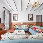 Kır Evi Masa La Bomba El Masnou