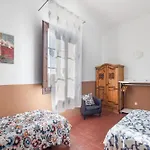 Kır Evi Masa La Bomba El Masnou