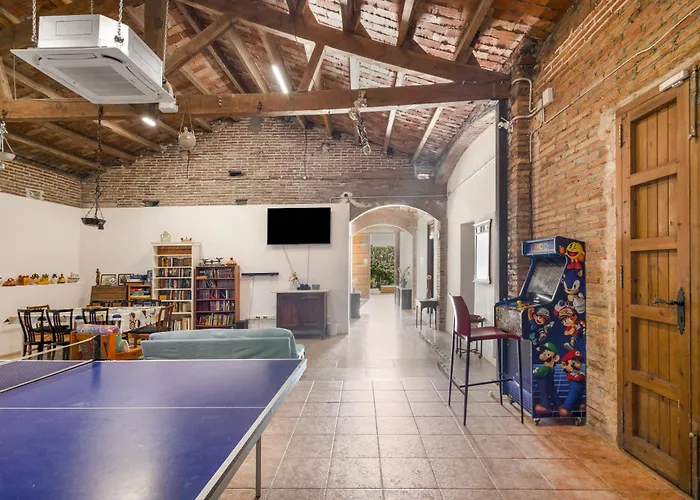 Masa La Bomba Country house Masnou
